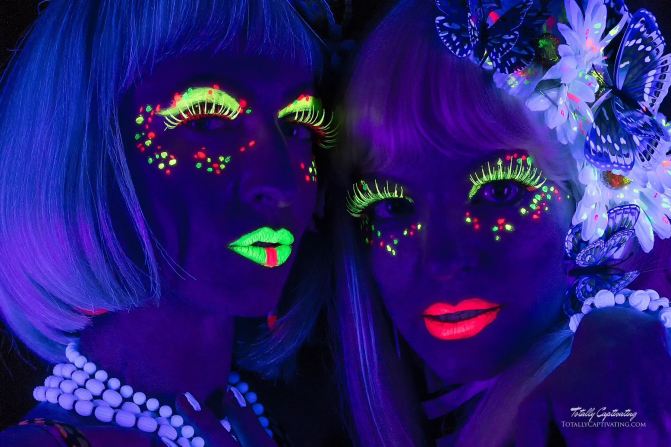 blacklight-brittany-and-patricia-05